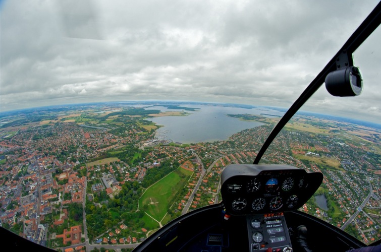 Helikoptertur inkl. snacks over Roskilde 6